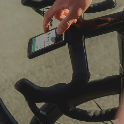 ELEMNT Ready-to-Ride dashboard showing connected sensors, charge levels, and status at a glance